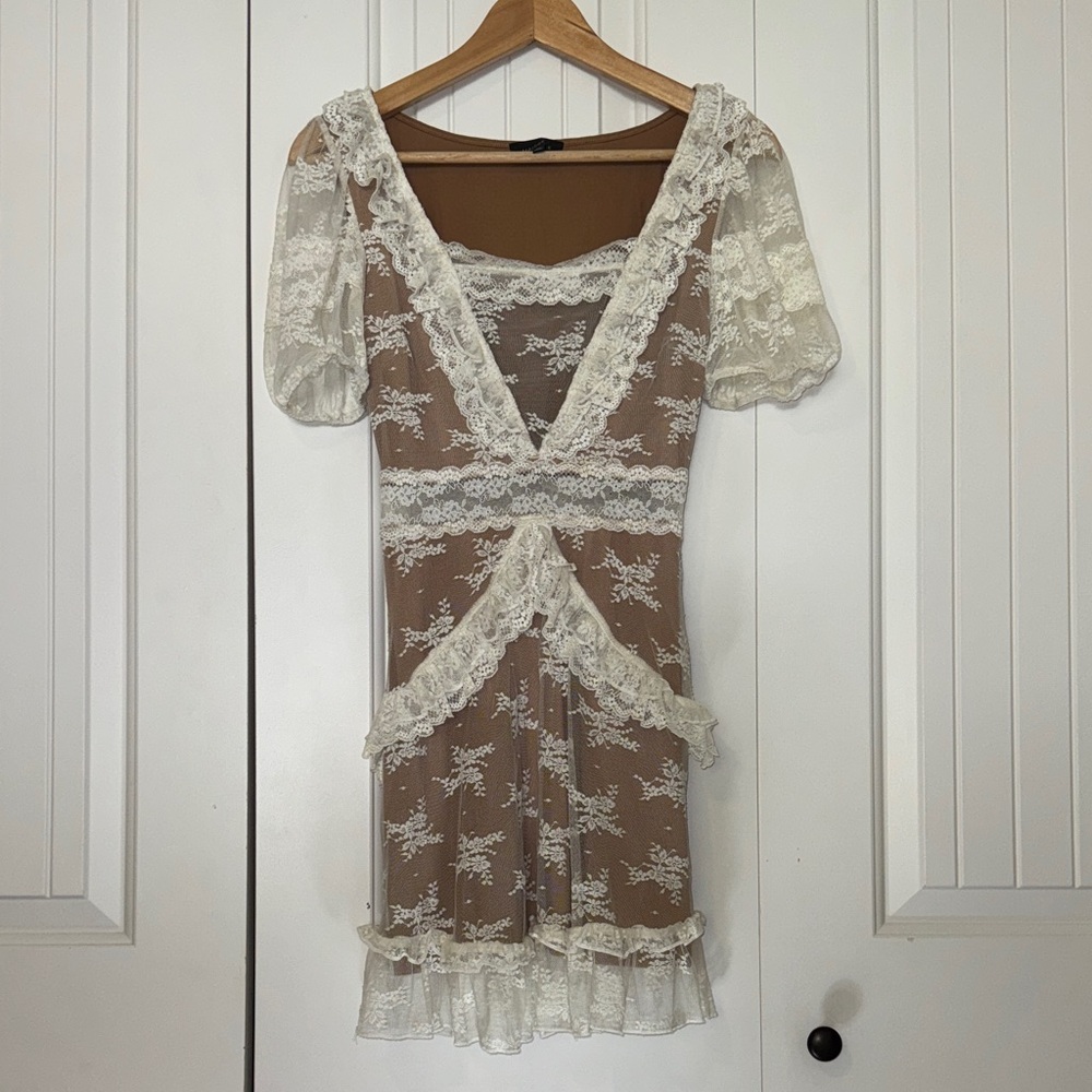 Majorelle lace dress